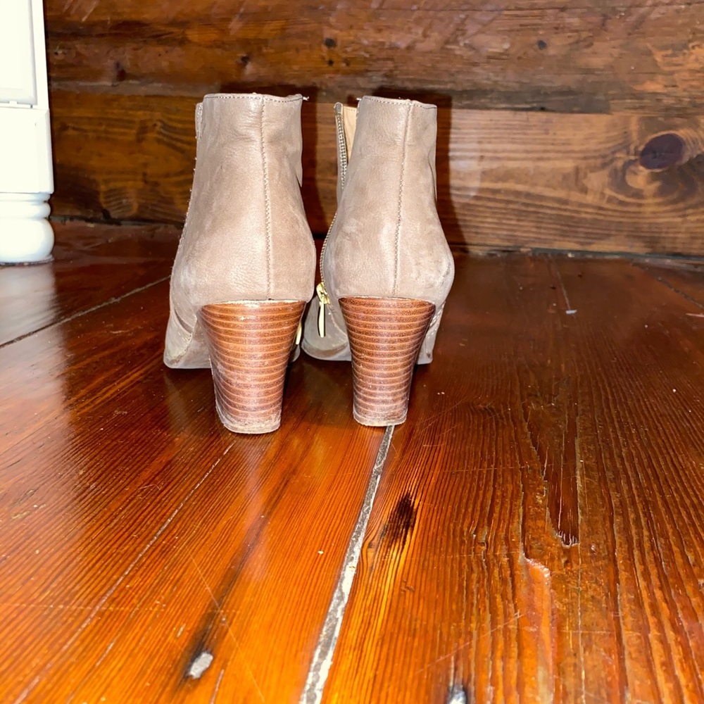 Shoes - Picture 2 of 3